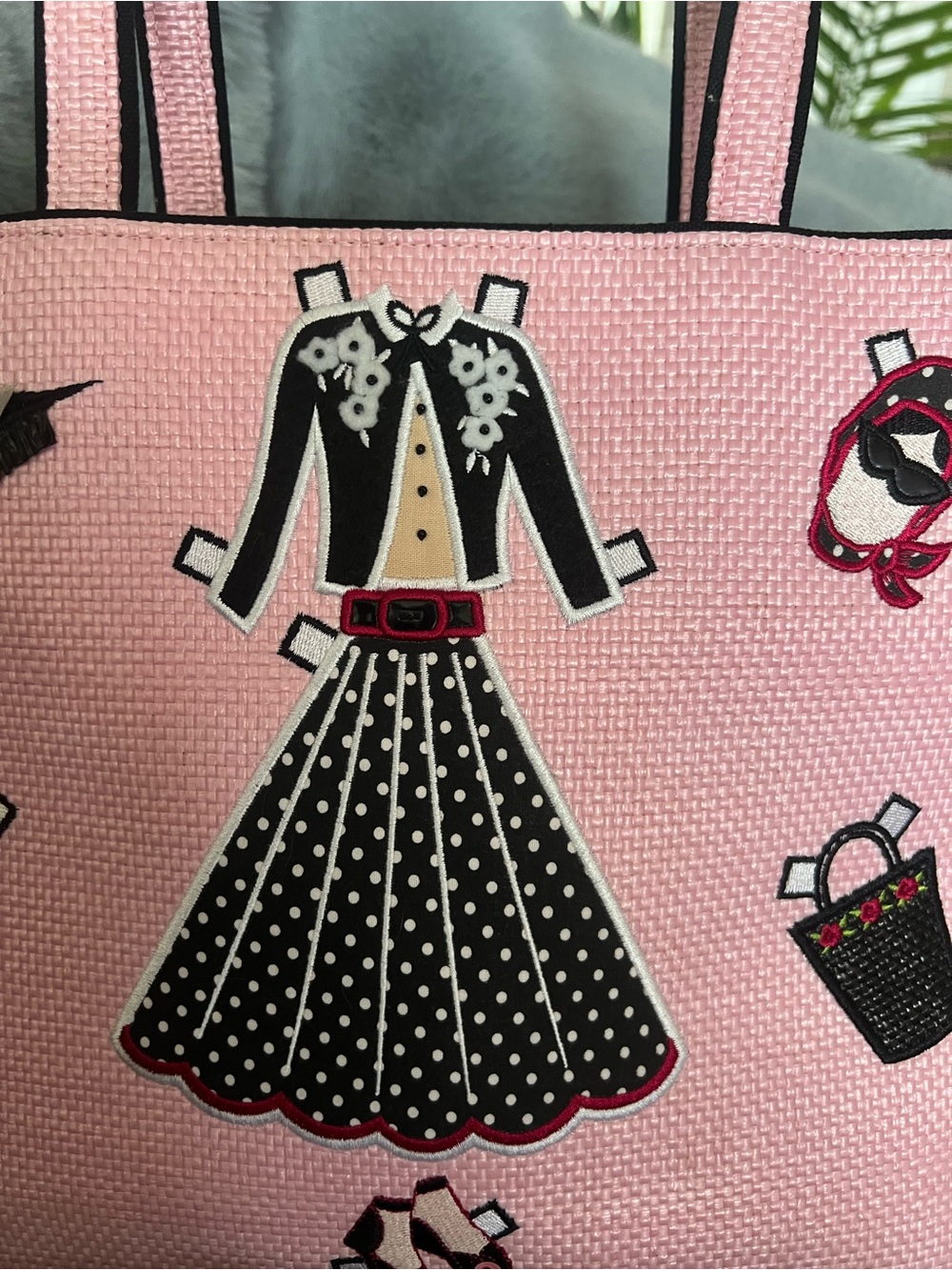 Lulu Guinness Paper Doll Tote with Black & Red Fashion Illustration - Picture 2 of 7
